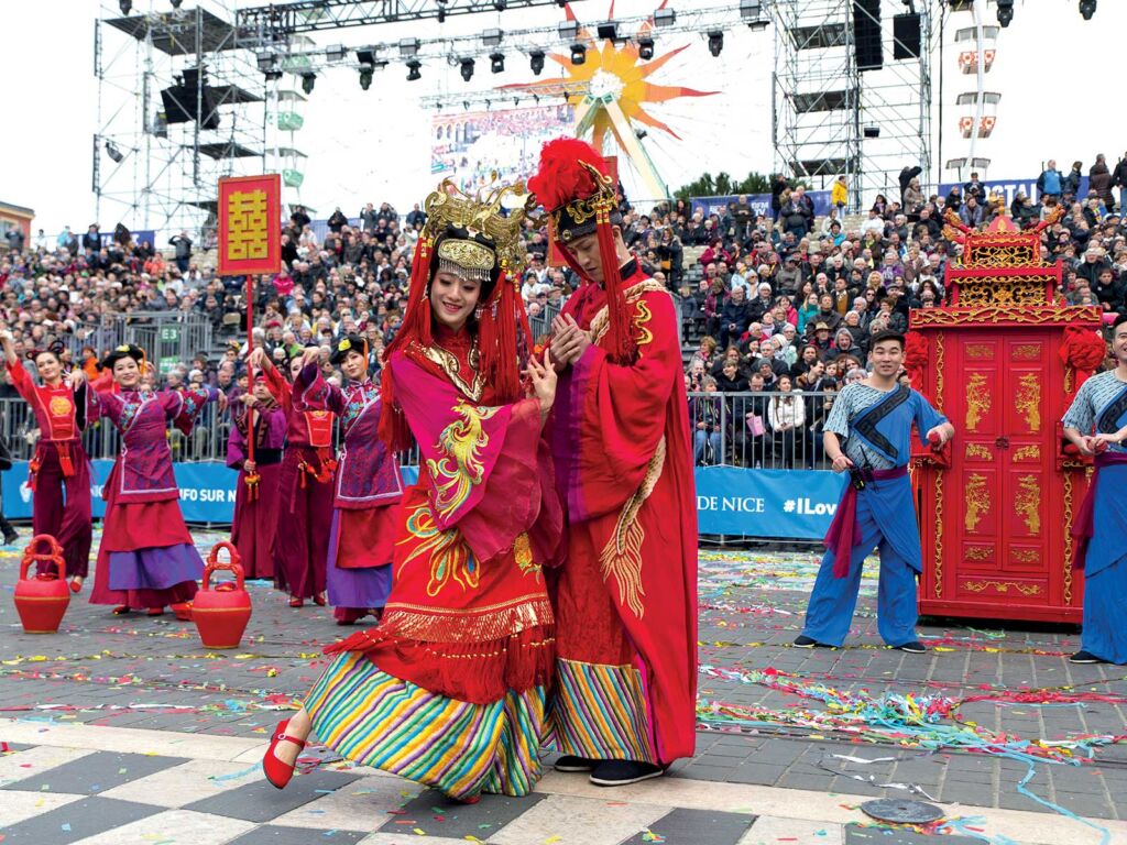 Carnaval : troupe Chinoise